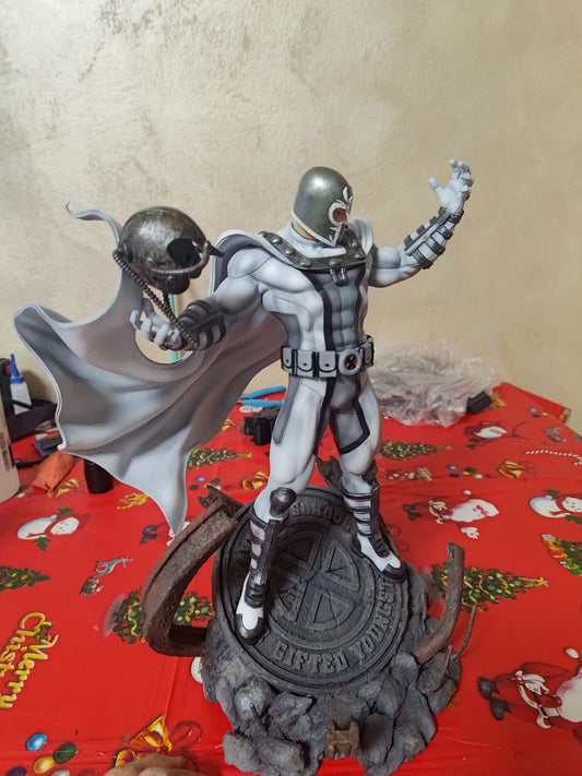 X-Men Magneto Boyalı Figür X-Men Magneto Figür 25CM Büyük Boy