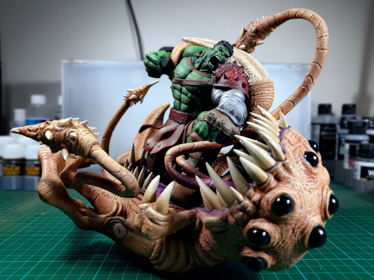 Hulk vs Planet Figur Kämpfender Hulk Figur 25CM