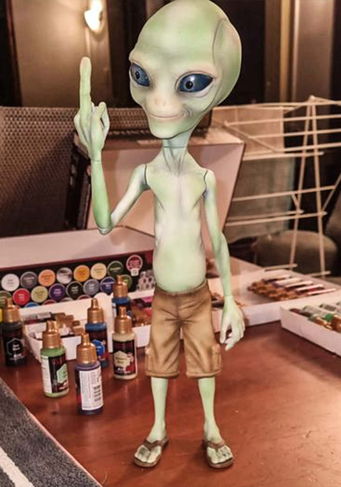 Mittelfinger Alien Figur Paul Alien Figur 18CM Groß