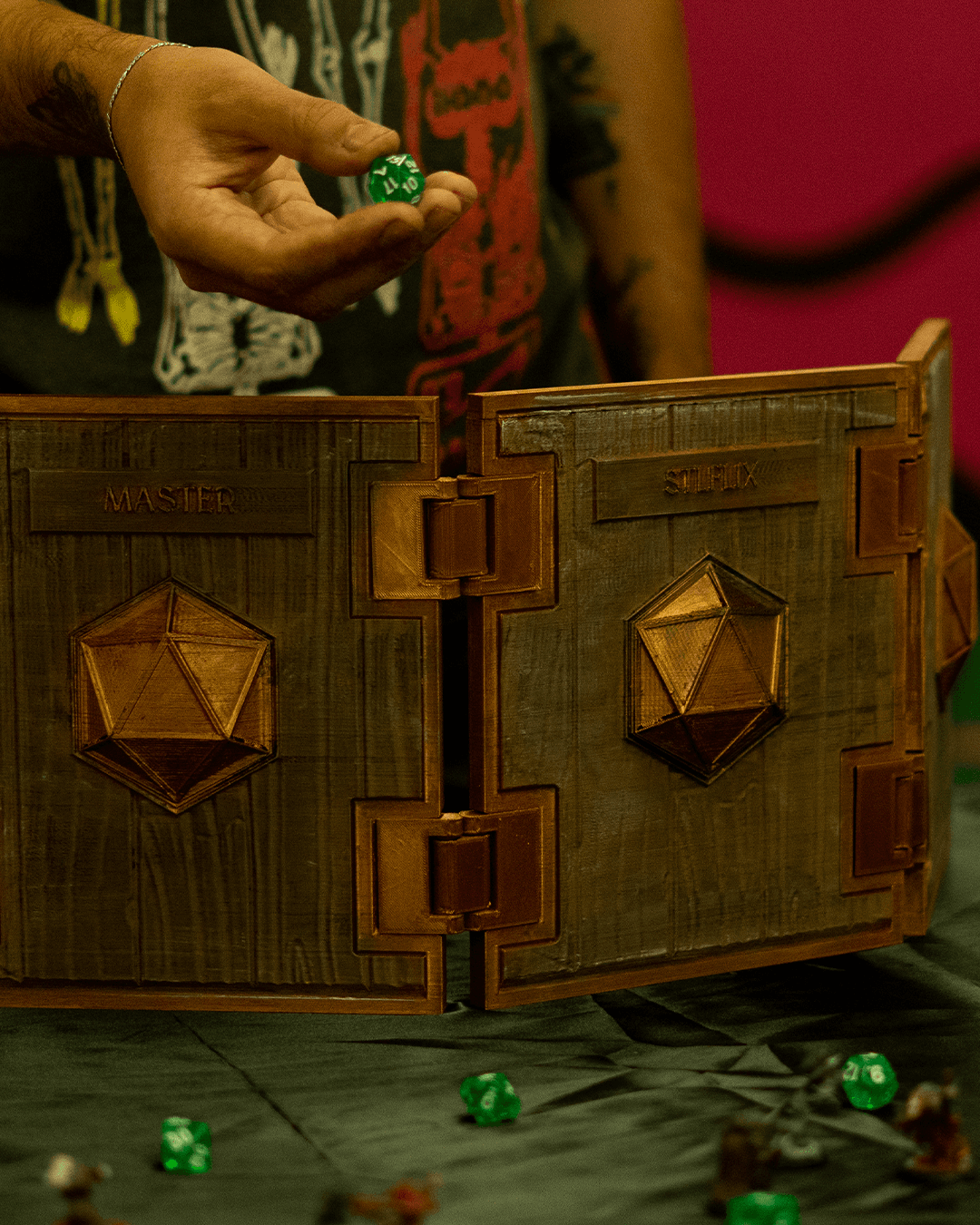 Personalisiertes Dungeon Master Wappenschild Mittelalterliches Kriegsschild Tor Spielzeug