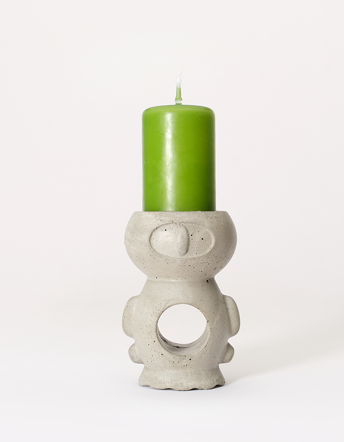 Weltraum-Alien-Kerzenständer Groß 20 CM Dekorativer Harter Kunststoff Futuristischer Kerzenständer