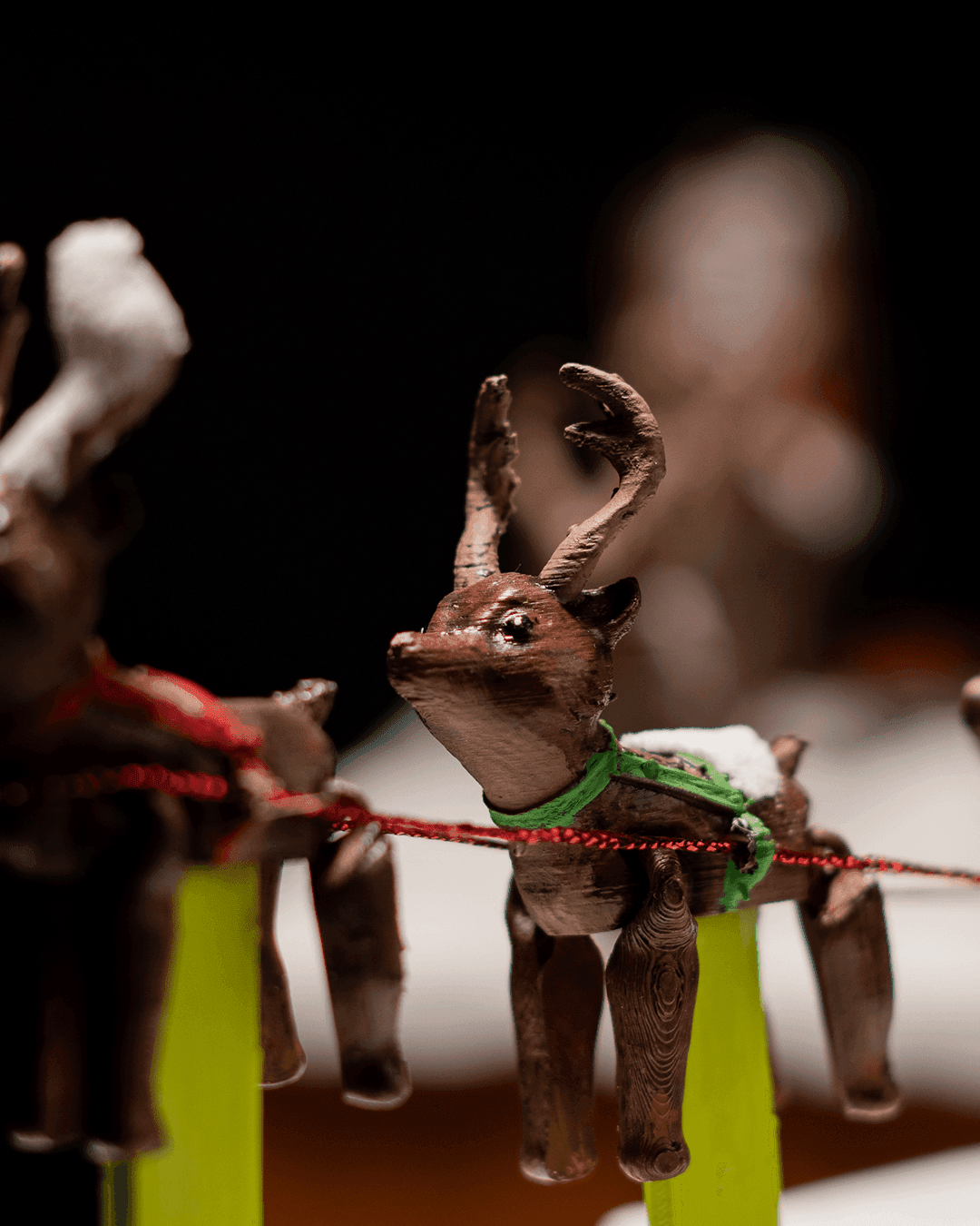 Weihnachts-Rentierschlitten Bewegliches Spielzeug Neujahrsdekoration Bewegliches Rentier