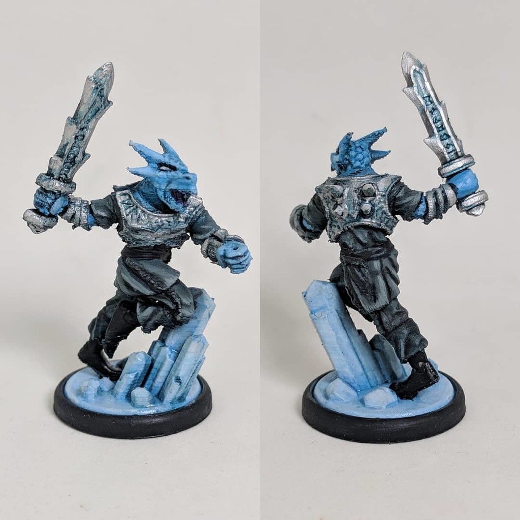 Eisdrache Gletscherdrache Drachenblut Eisvariante Desktop Dekoobjekt