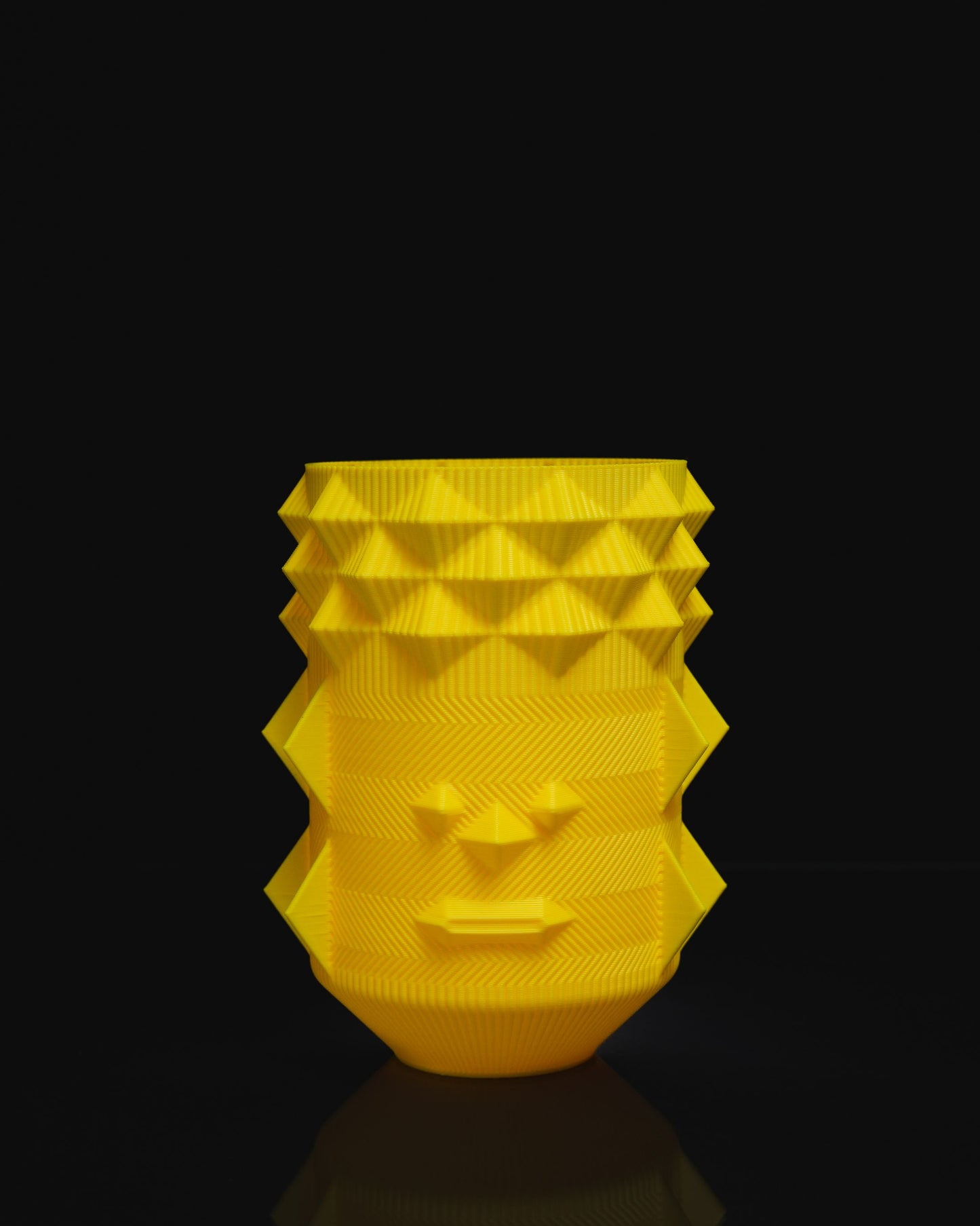 Tiki Dekorative Gesicht Gelbe Totem Vase