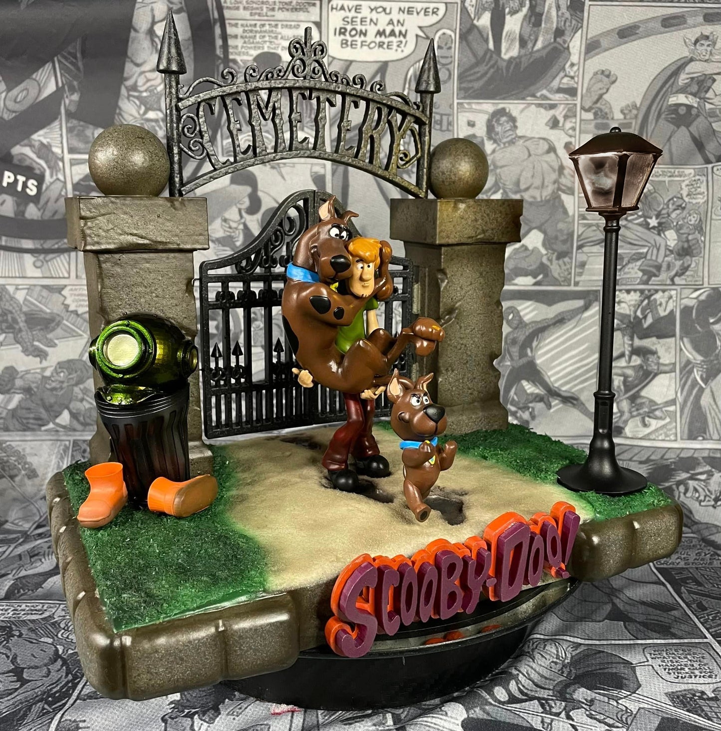 Scooby Doo Graveyard Diorama Painted Figure 30 CM WIDTH (Giant Size)