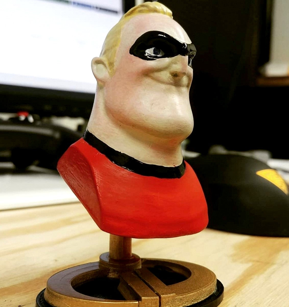 Mr. Incredible ( Die Unglaublichen 2 ) Bemalte Figur 10 cm
