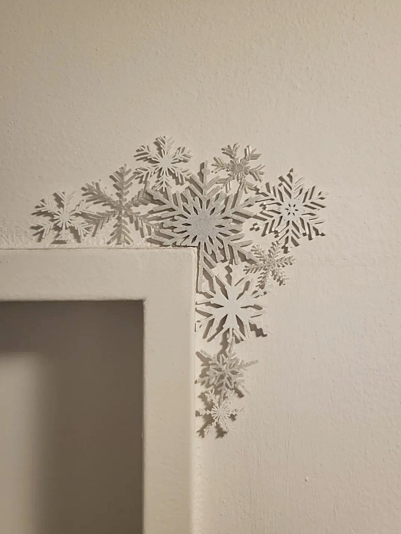 Schneeflocken-Weihnachtstürdekoration