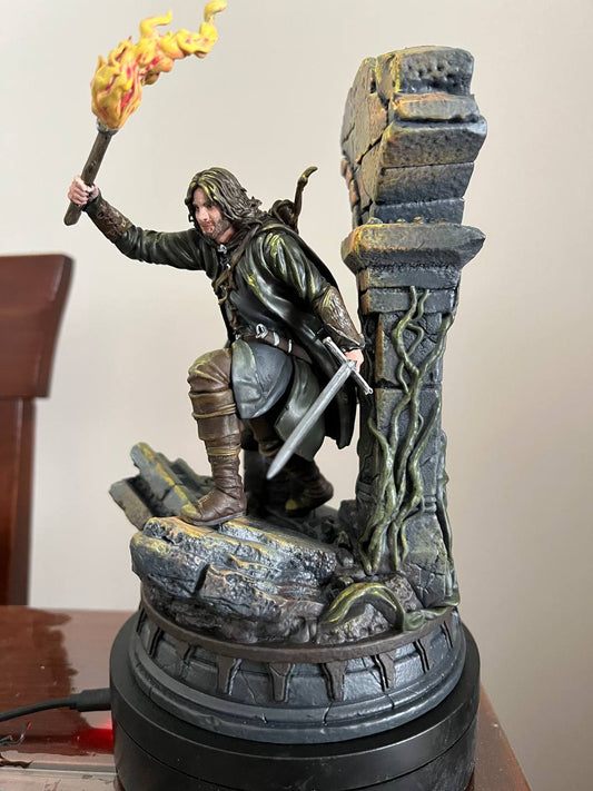 Aragorn auf dem Pfad der Toten Der Herr der Ringe Lotr 20 cm bemalte Figur (Groß)