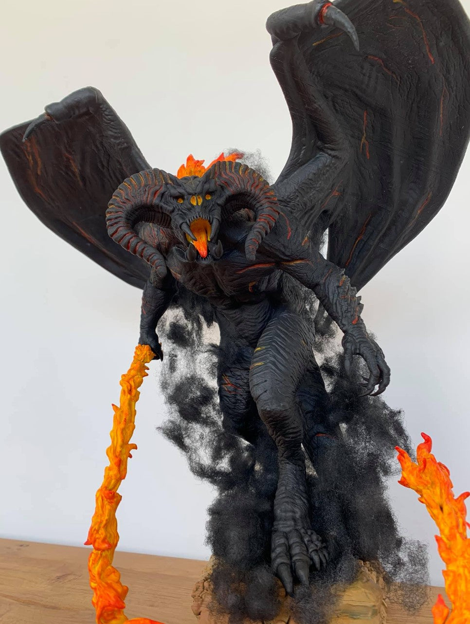 Balrog Hoher Dämon Bemalte Figur 30 cm Herr der Ringe Lotr (Riesig)