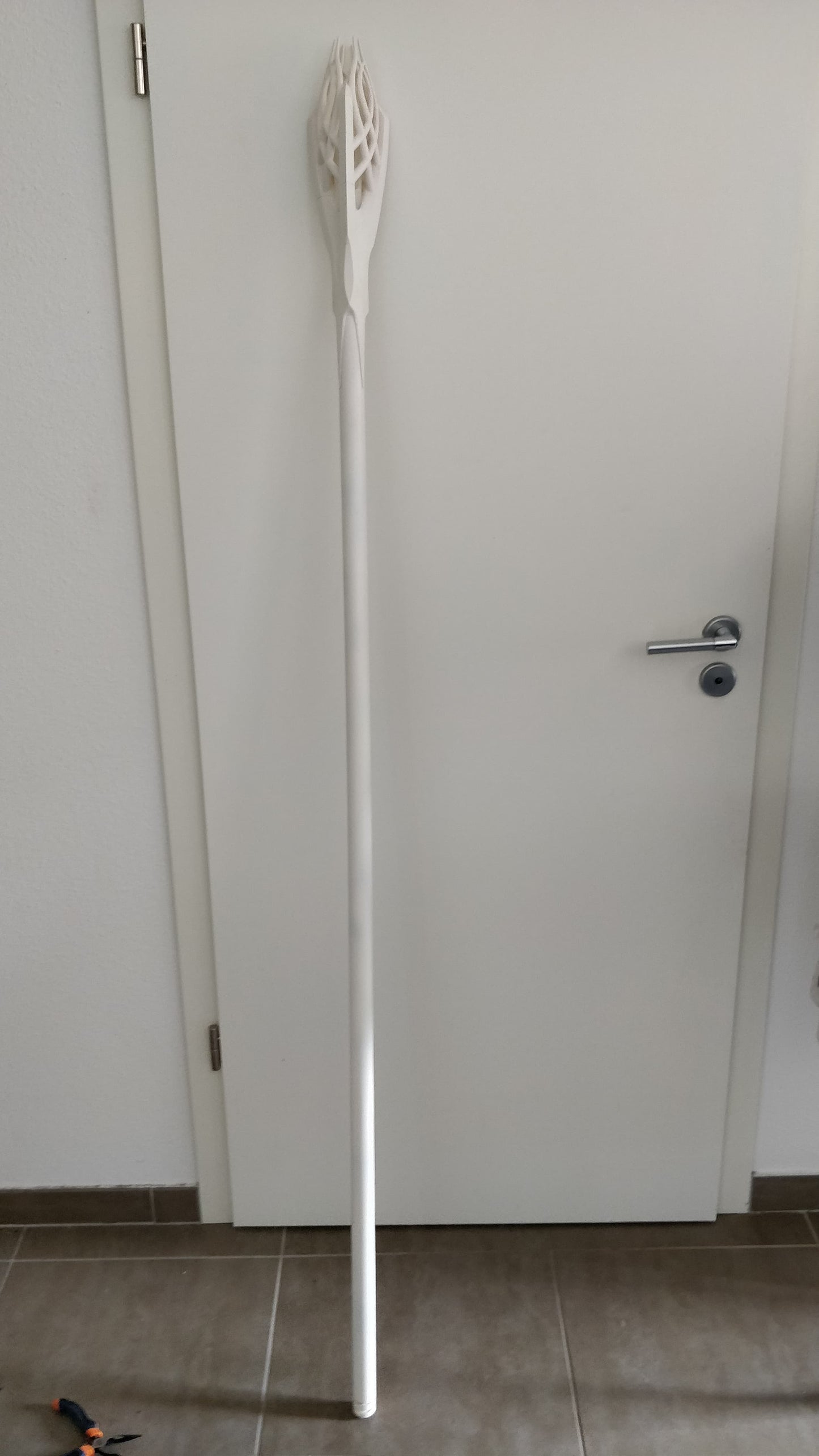 Der weiße Stab des Magiers Gandalf mit Licht 150 cm Herr der Ringe (Riesengröße)