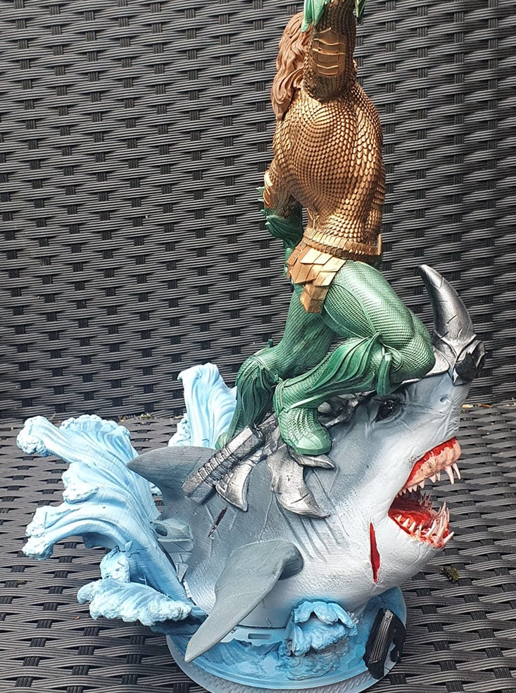 Aquaman Herrscher von Atlantis Bemalte Figur 35 CM (Mega Größe