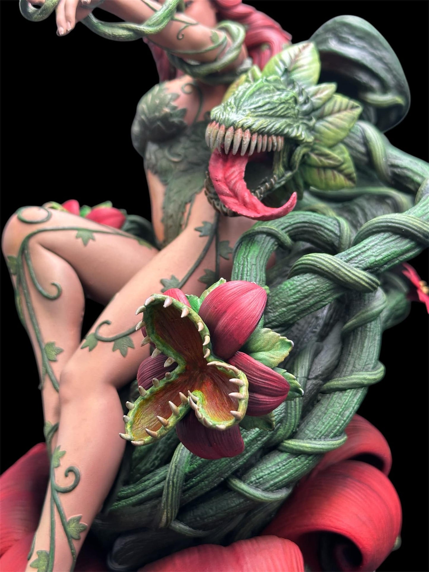 Poison Ivy Bemalte Figur 25 CM DC Comics Ultra HD 8K