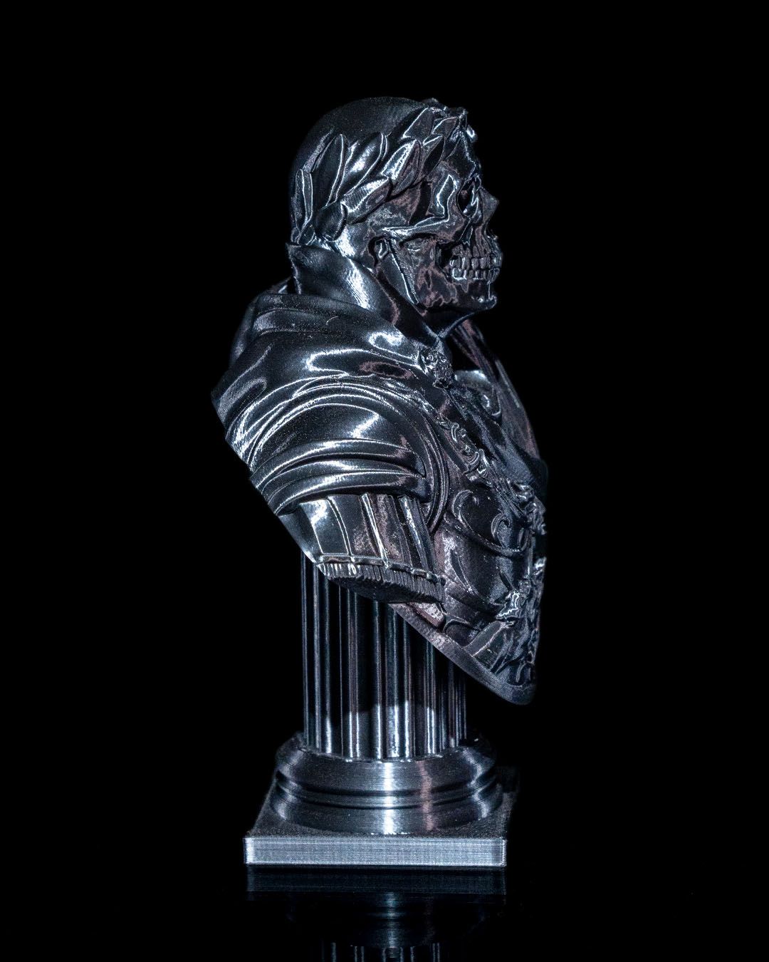 Dekorative altgriechische Gladiatoren-Büste mit Totenkopf-Detail 15 CM
