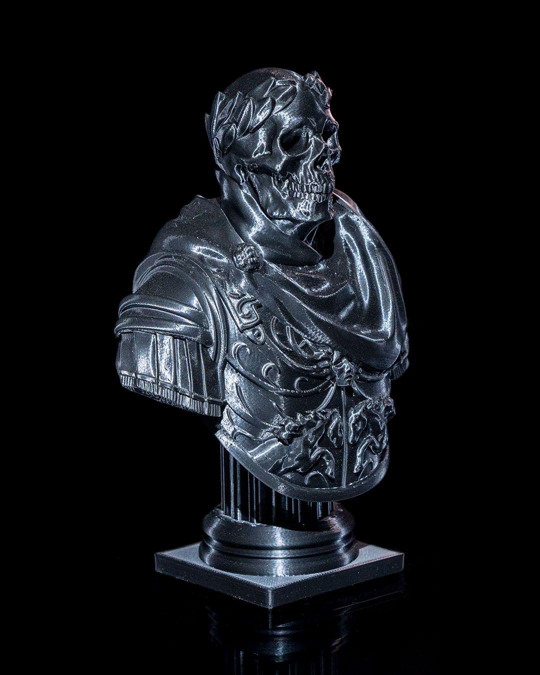 Dekorative altgriechische Gladiatoren-Büste mit Totenkopf-Detail 15 CM