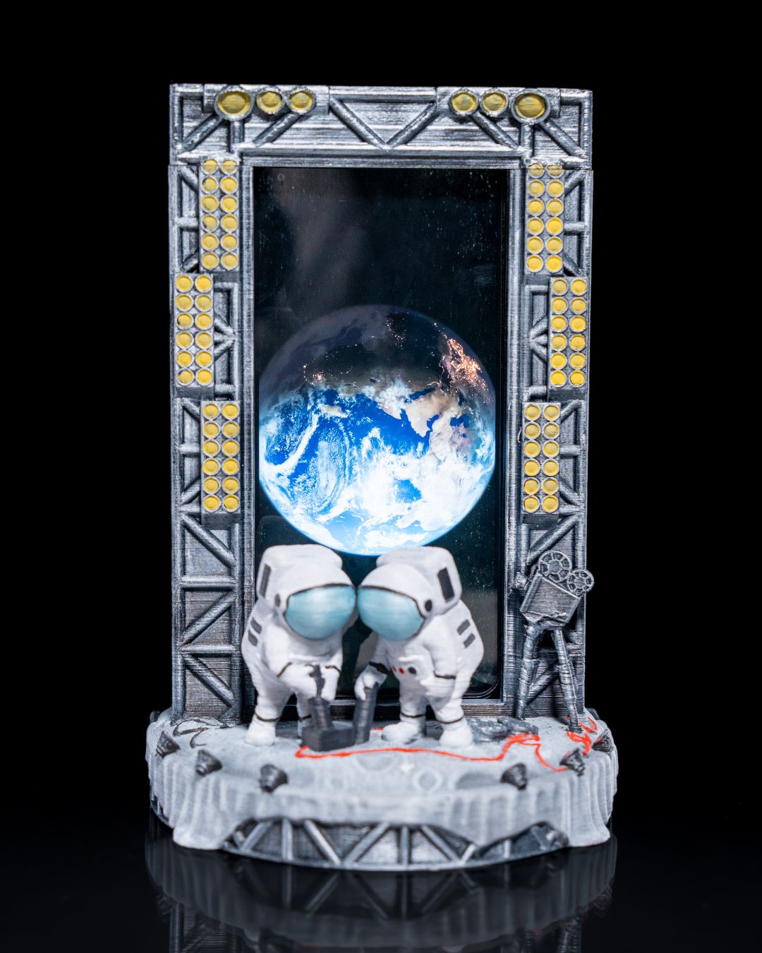 Dekorativer Telefonständer mit Astronauten- und Mondmotiv, 20 CM