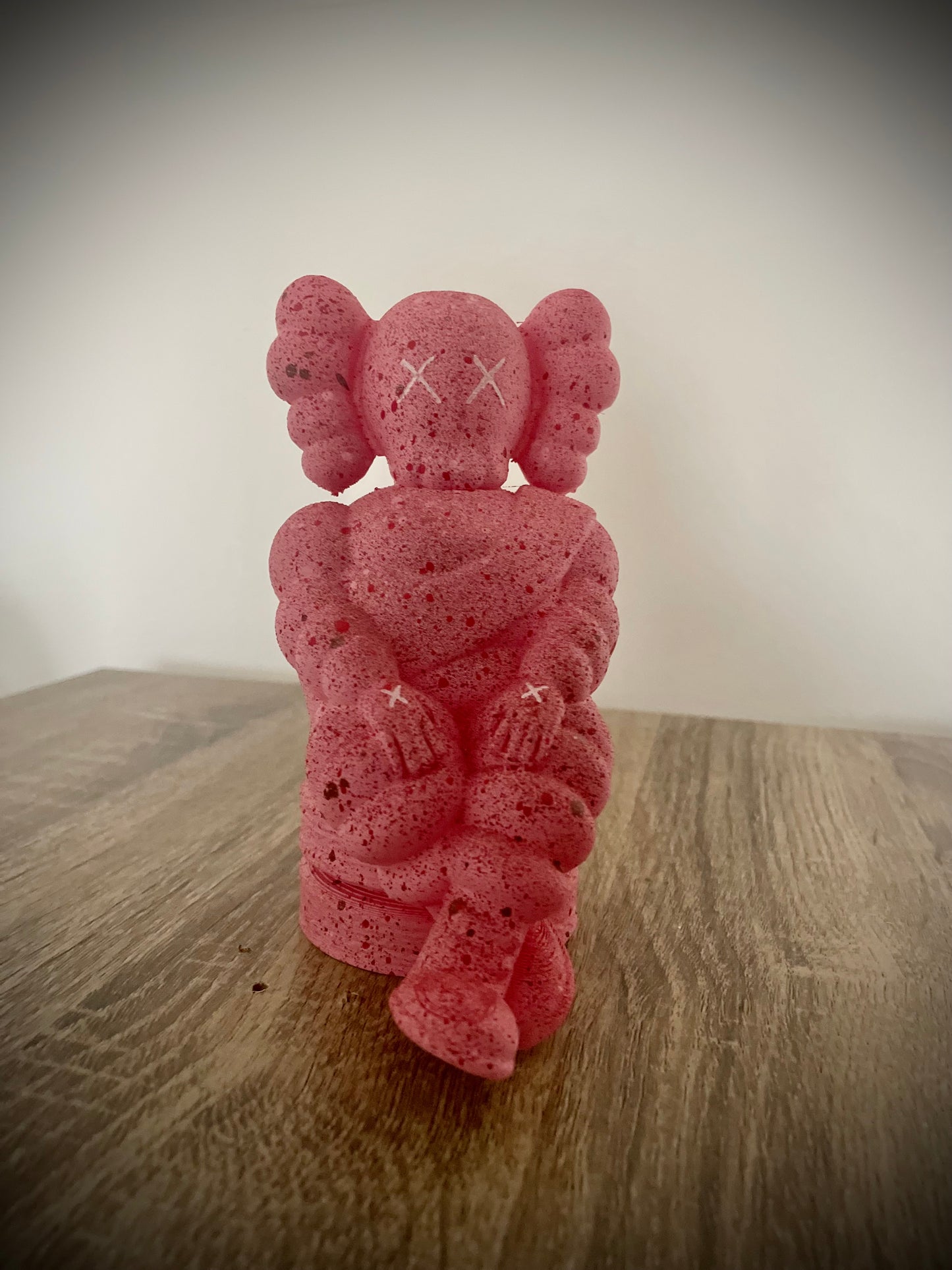 Rosa Kaws Marshmallow Bemalte Figur Groß 20CM