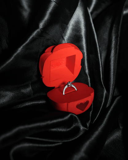 Personalisiertes romantisches Valentinstagsgeschenk: Rosen- und Herz-Ringbox