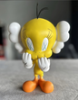 Kaws Tweety Vinyl-Figur, bemalt, groß, 20 cm