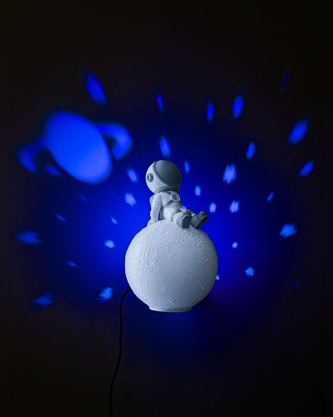 Astronautenlampe im Weltall, Astronauten-Wandlampe auf dem Mond, große Größe 23 cm