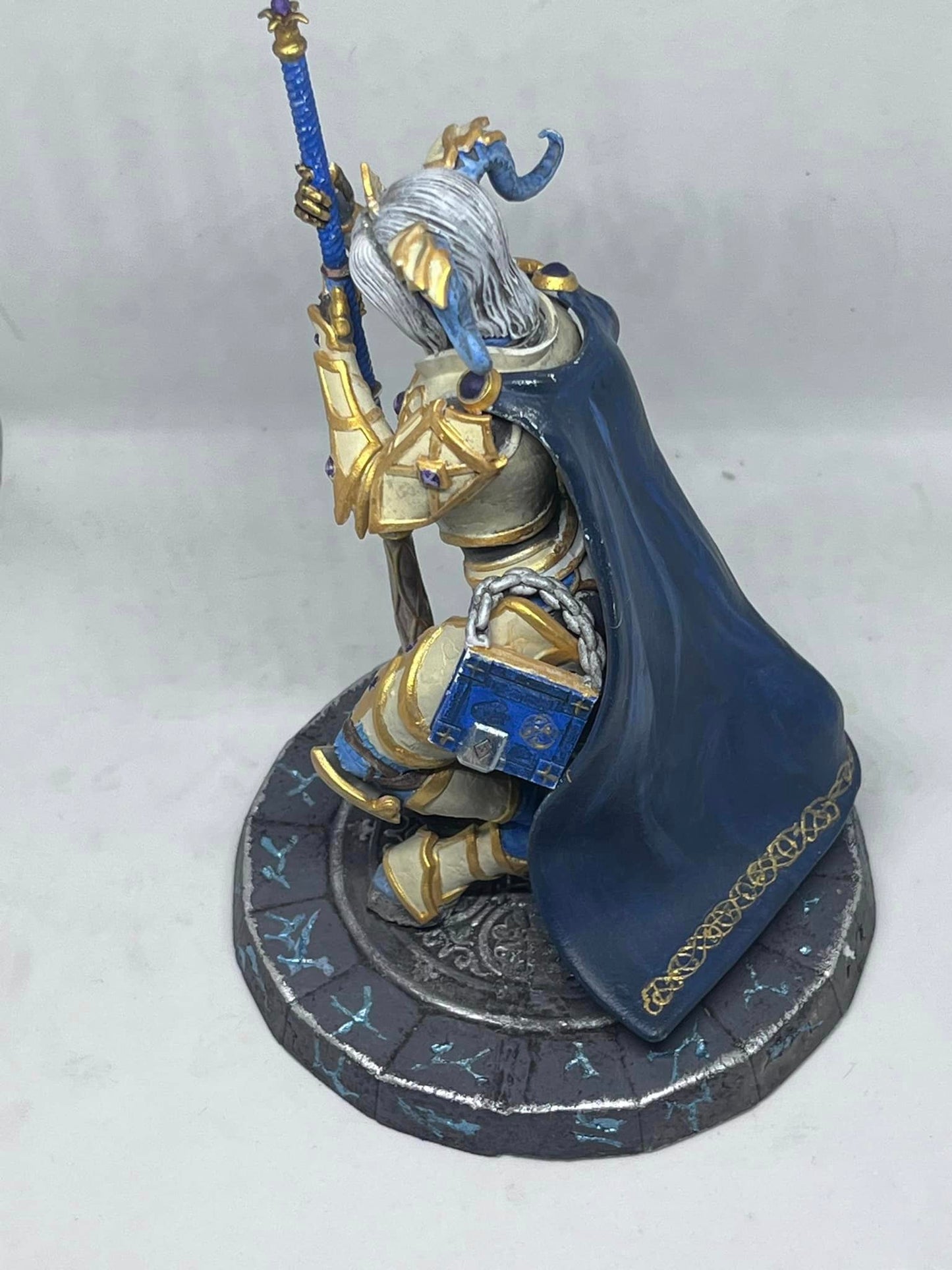 World of Warcraft Draenei WOW Yrel Bemalte Figur Yrel Figur Groß 20CM