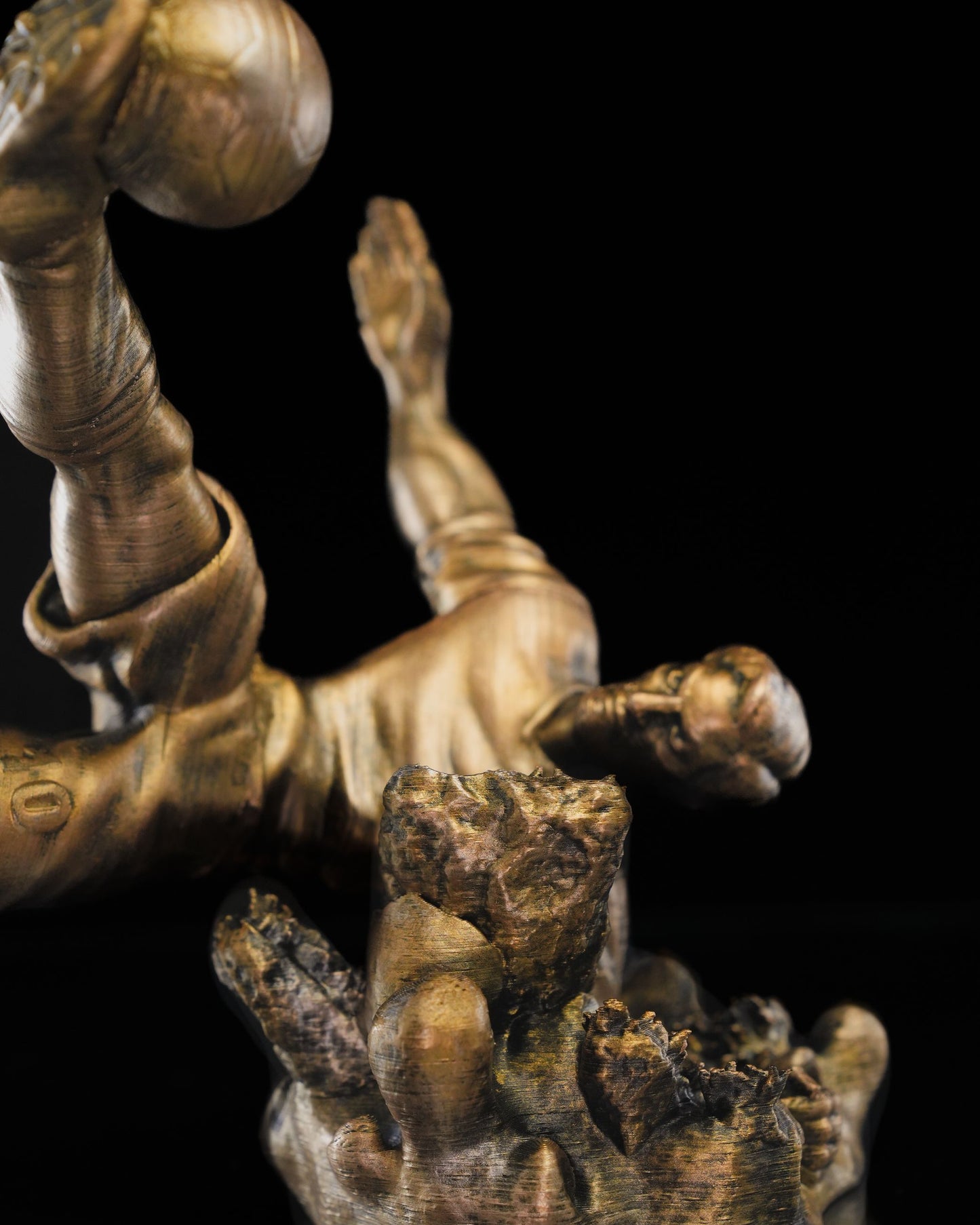 Fussballspieler-Figur, Volleyschuss, 25 cm (RIESENGRÖSSE)