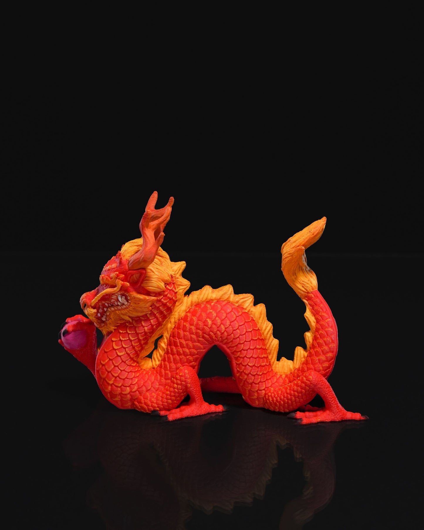Roter chinesischer Drache Tischdekoration 19CM