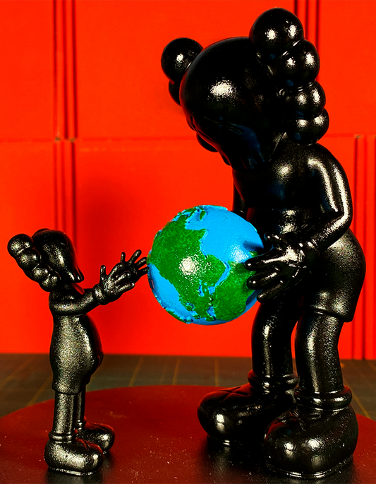 Kaws World Figure Kaws The Promise Large Figure 20CM