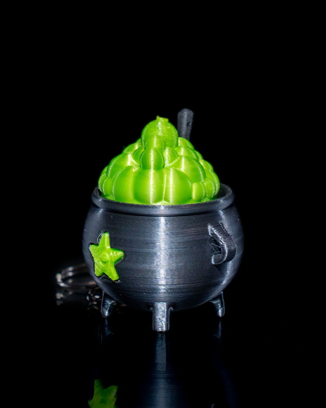 Halloween Hexenkessel Schlüsselanhänger Tasche Deko 5CM