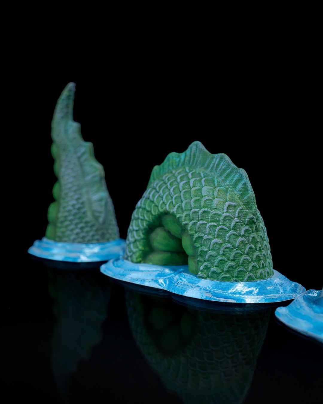 Nessie Loch Ness Monster Bemalte Figur 25 CM (GROSS)