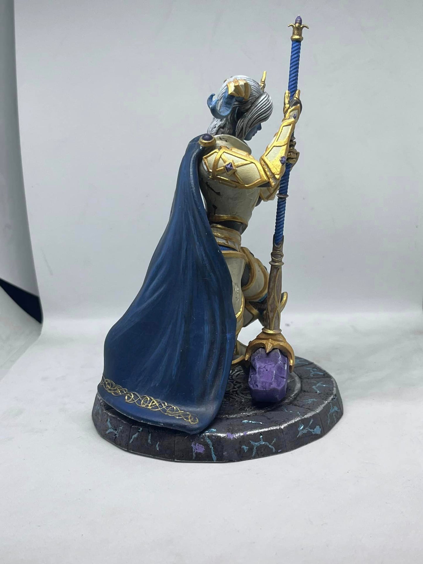 World of Warcraft Draenei WOW Yrel Bemalte Figur Yrel Figur Groß 20CM