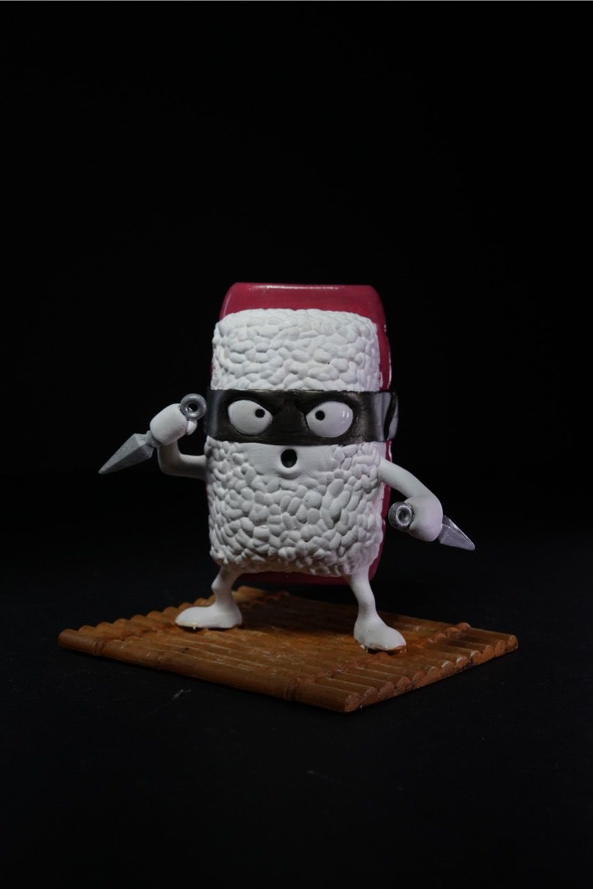 Japanischer Ninja-Sushi-Charakter Tunatello Desktop-Deko-Figur
