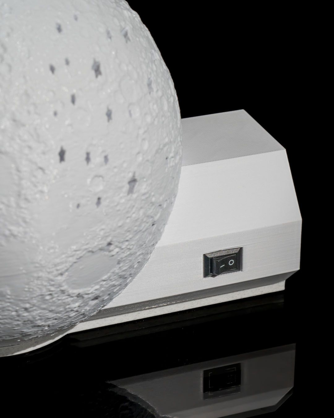 Astronautenlampe im Weltall, Astronauten-Wandlampe auf dem Mond, große Größe 23 cm