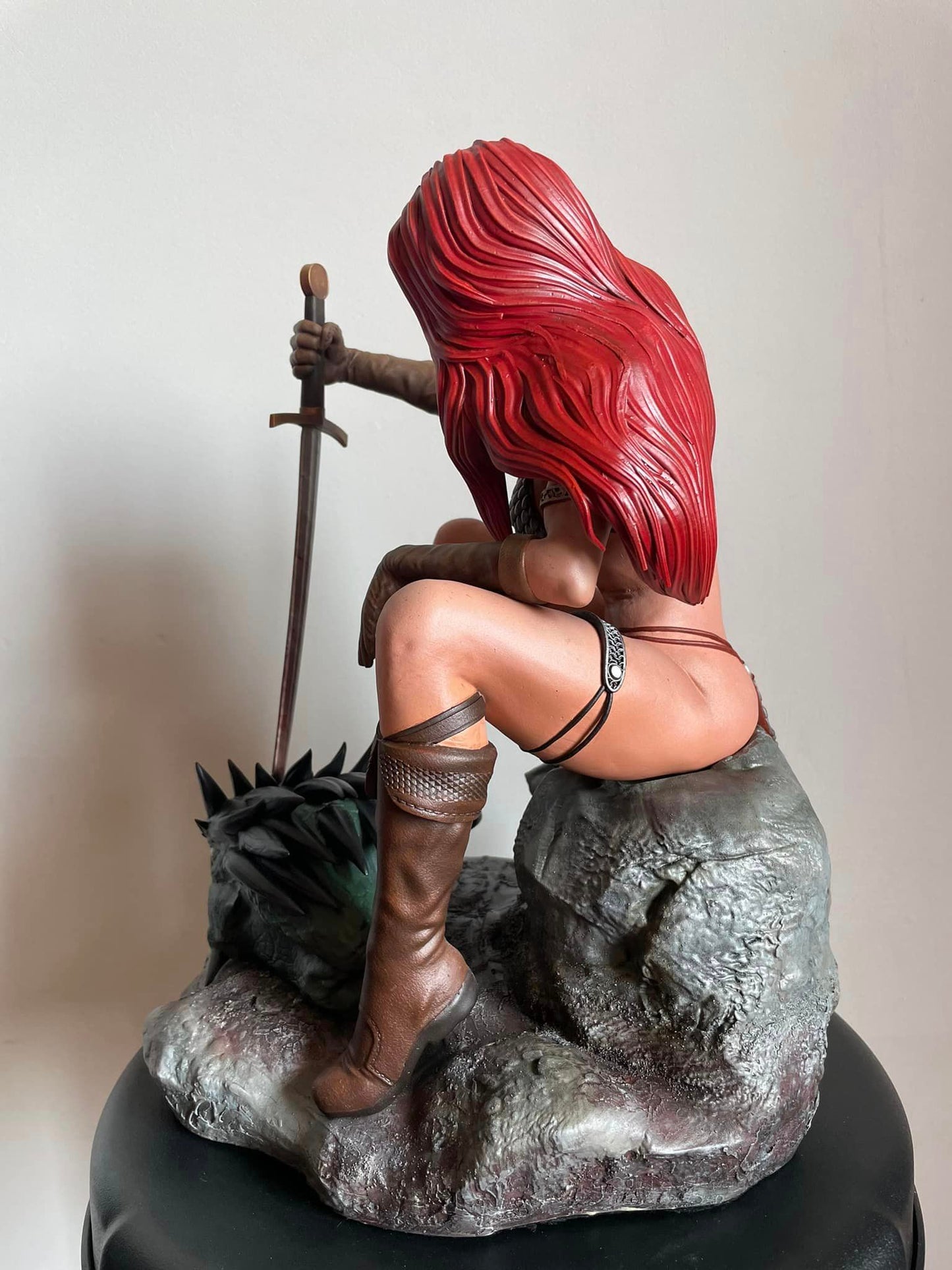 Red Sonja Figur Rote Sonja Dekorationsobjekt Groß 25CM