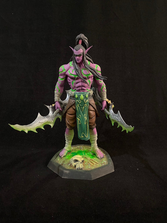 World Of Warcraft Illidan Stormrage Figure WOW Demon Illidan Object 25CM Large Size