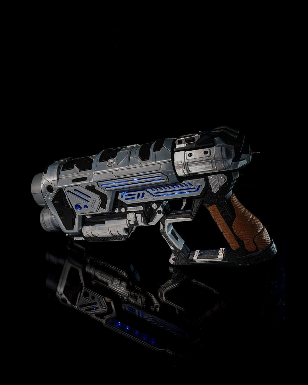Space Warriors Leuchtende Weltraumwaffe Cyber Pistole 15CM