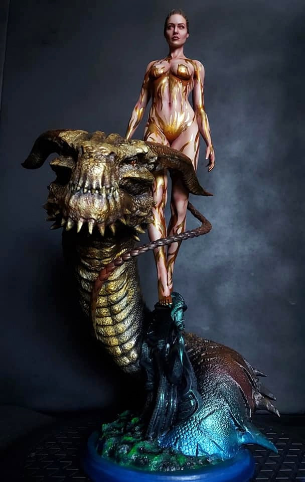 Angelina Jolie Grandels Mutter Beowulf Bemalte Figur 30 cm (Riesenformat)