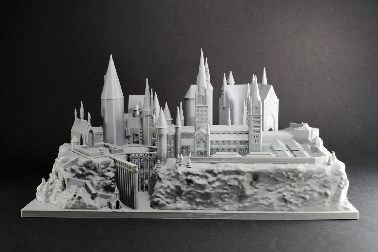 Hogwarts Schule für Hexerei und Zauberei Harry Potter Modellfigur (Große Ausführung)