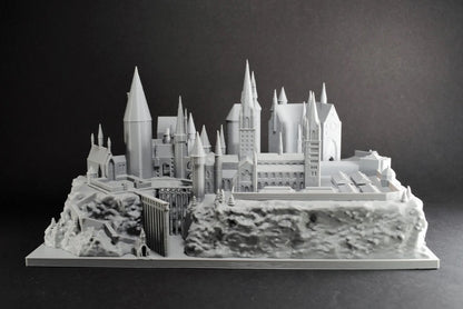 Hogwarts Schule für Hexerei und Zauberei Harry Potter Modellfigur (Große Ausführung)
