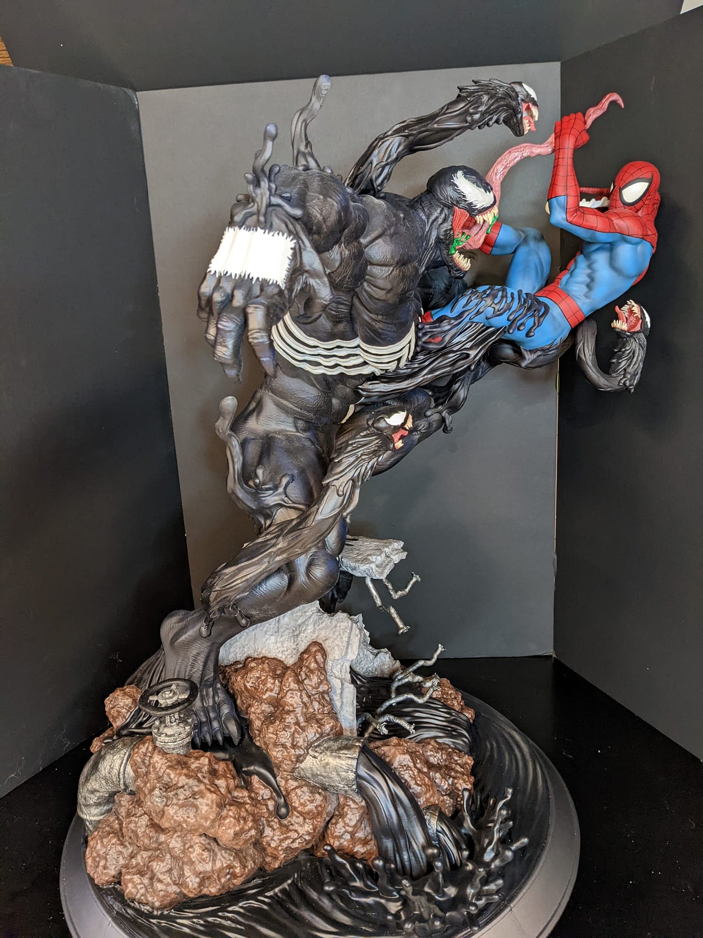 Venom vs. Spider-Man Erzfeind Figur 20 cm (Groß)