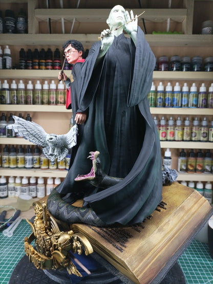Harry Potter und Voldemort Kampf Bemalte Figur 25 cm