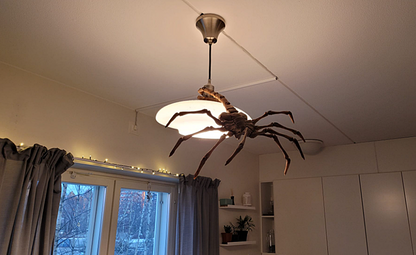 Alien Agisis Facehugger Bemalte Figur (Echtgröße)