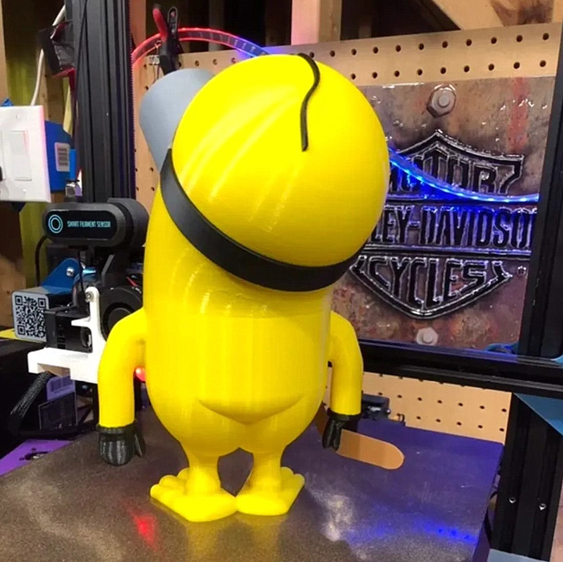 Minion Nic Spielzeugfigur 15 cm (große Version)