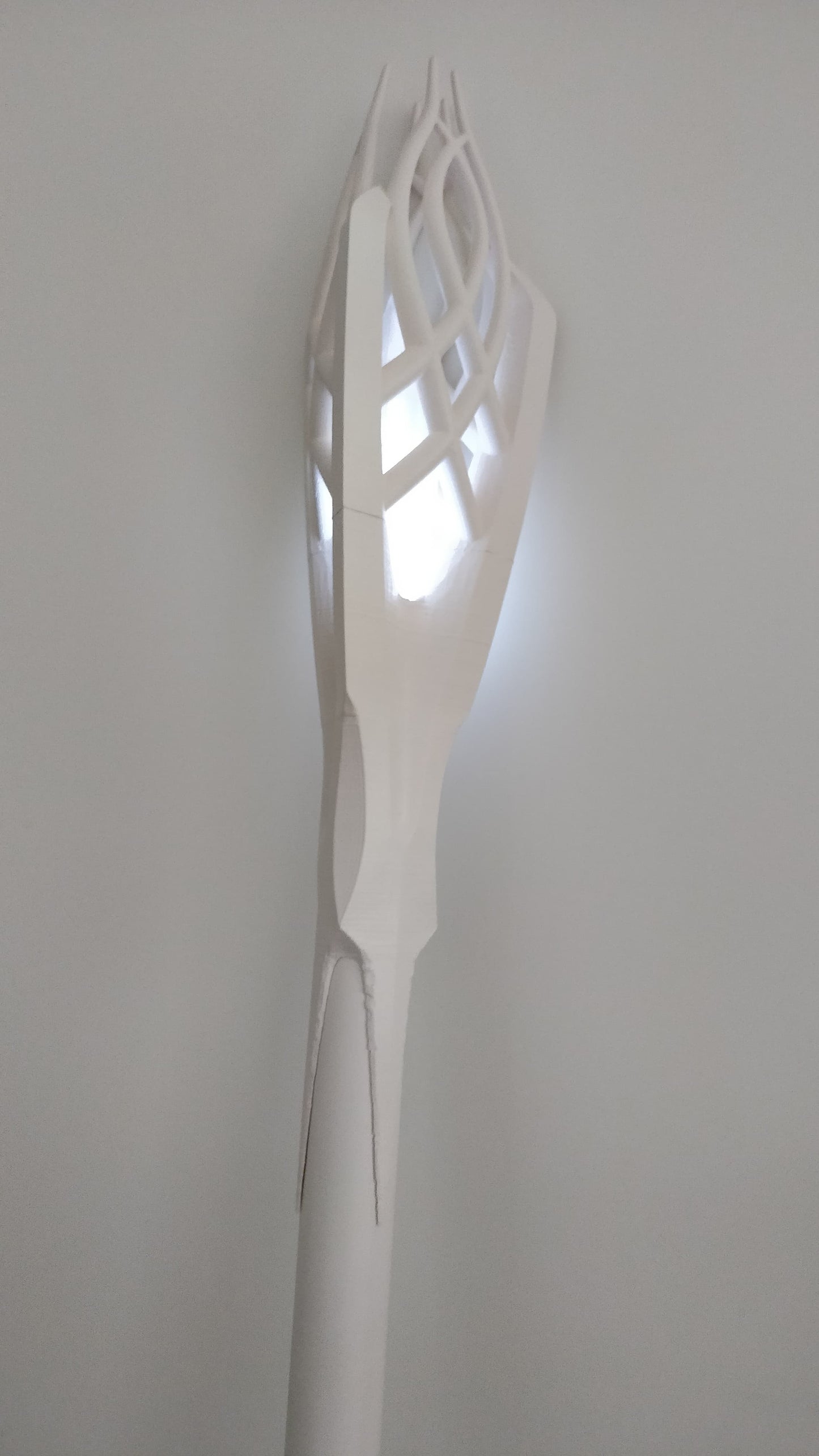 Der weiße Stab des Magiers Gandalf mit Licht 150 cm Herr der Ringe (Riesengröße)