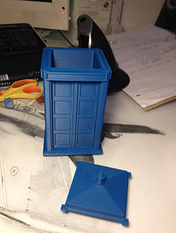 Doctor Who Telefon Kulübesi Kalemlik 10 Cm