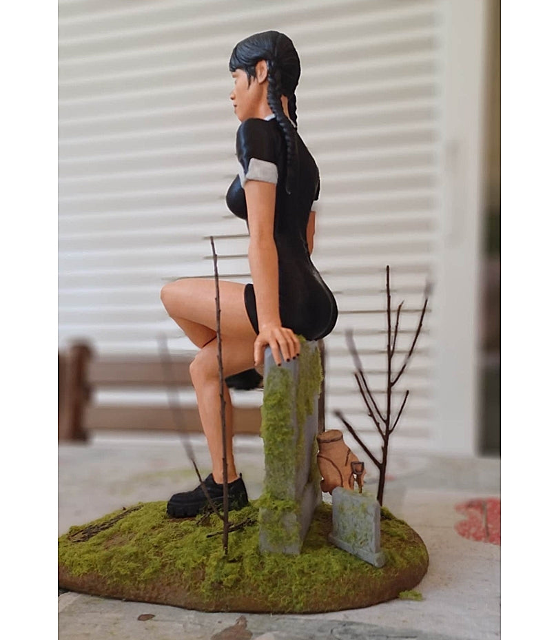 Wednesday Addams Süßes Mädchen Bemalte Figur 25 cm (Groß)