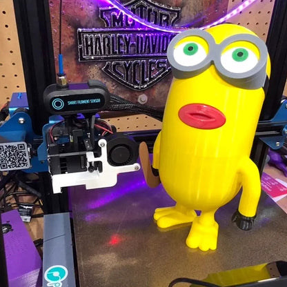 Minion Nic Spielzeugfigur 15 cm (große Version)