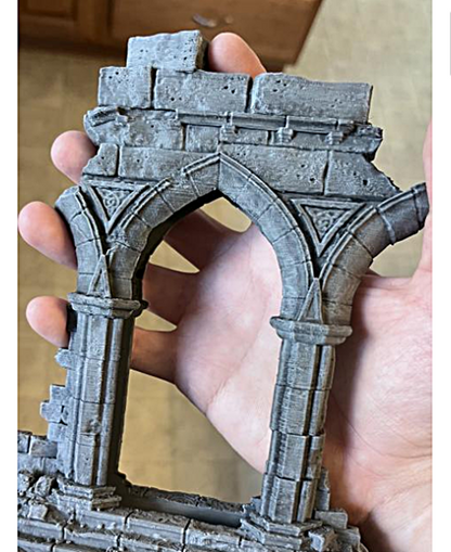 Zerstörter Torbogen-Portal, Figur 15 cm