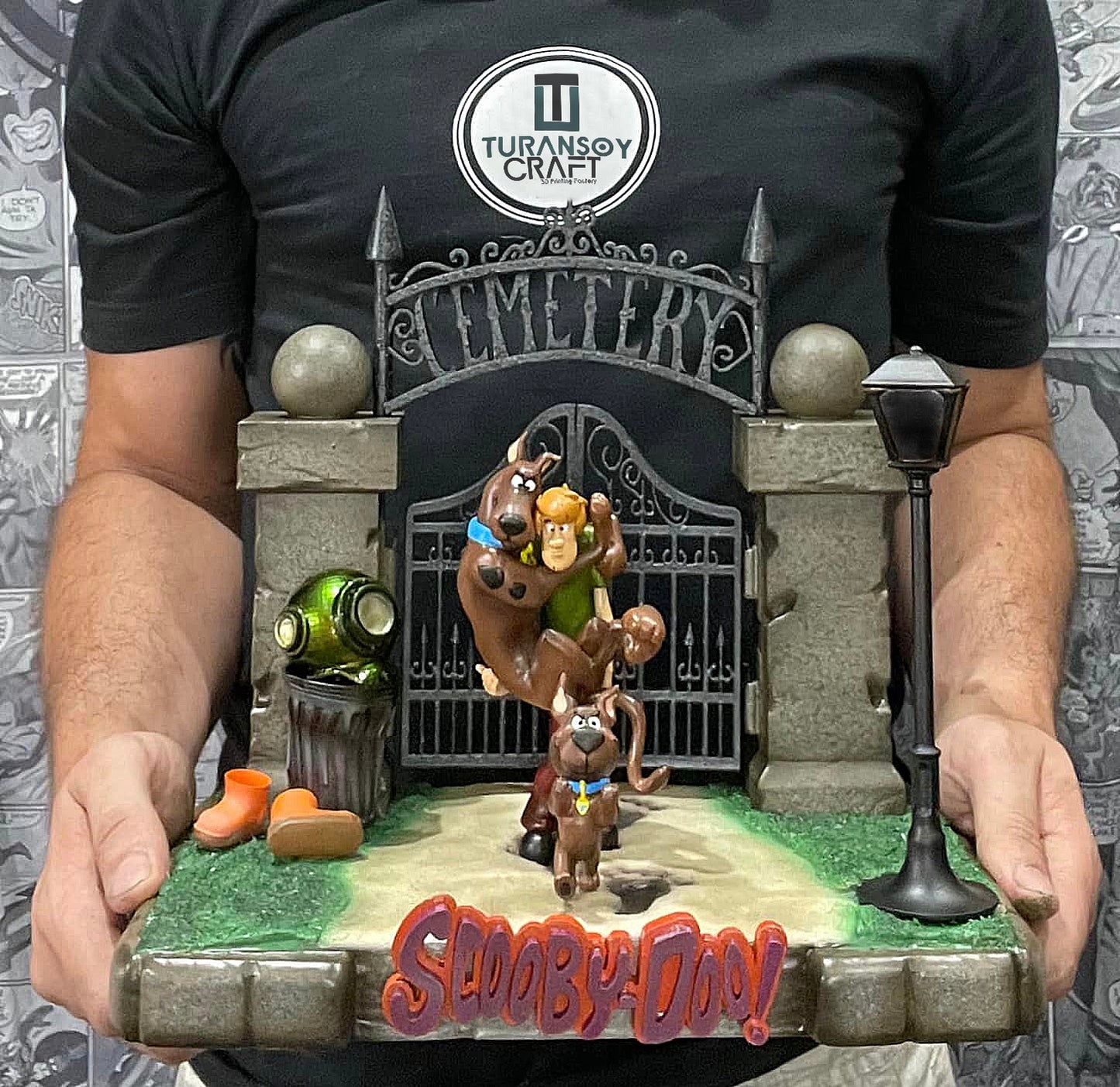 Scooby Doo Graveyard Diorama Painted Figure 30 CM WIDTH (Giant Size)