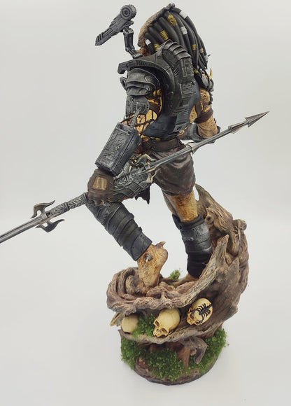 Predator Wolf Return Bemalte Figur 25 cm Groß