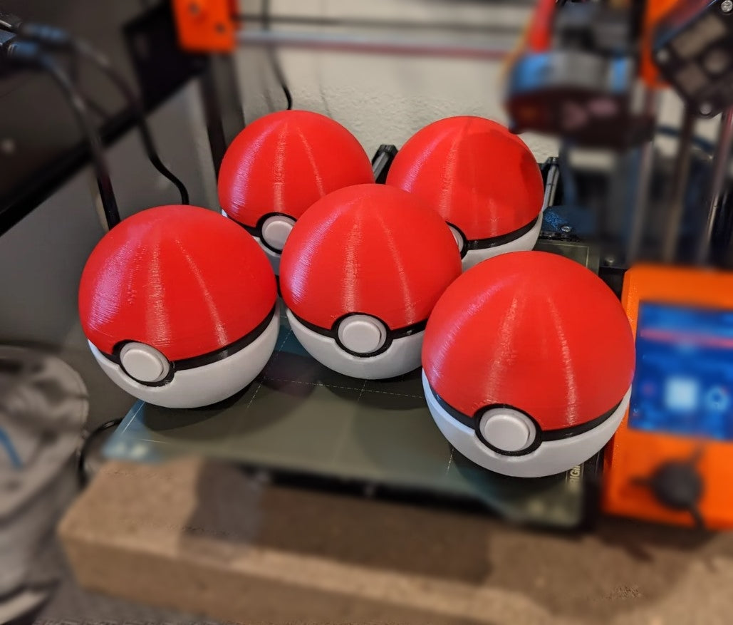 Pokémon Pokéball Aufklappbares Überraschungsspielzeug